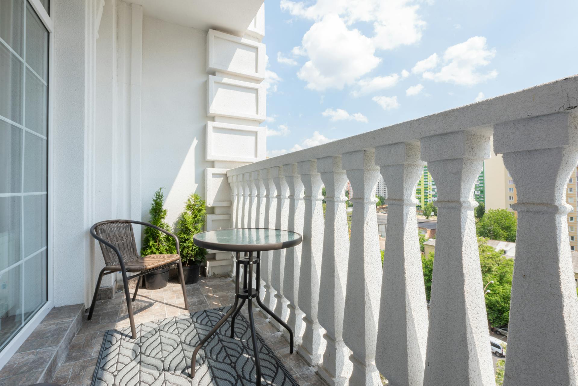 Comment réussir une estimation gratuite en ligne du prix de vente d’une maison ancienne avec jardin en région PACA